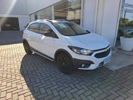 CHEVROLET ONIX 1.4 MPFI ACTIV 8V FLEX 4P AUTOMÁTICO CHEVROLET ONIX 1.4 MPFI ACTIV 8V FLEX 4P AUTOMÁTICO